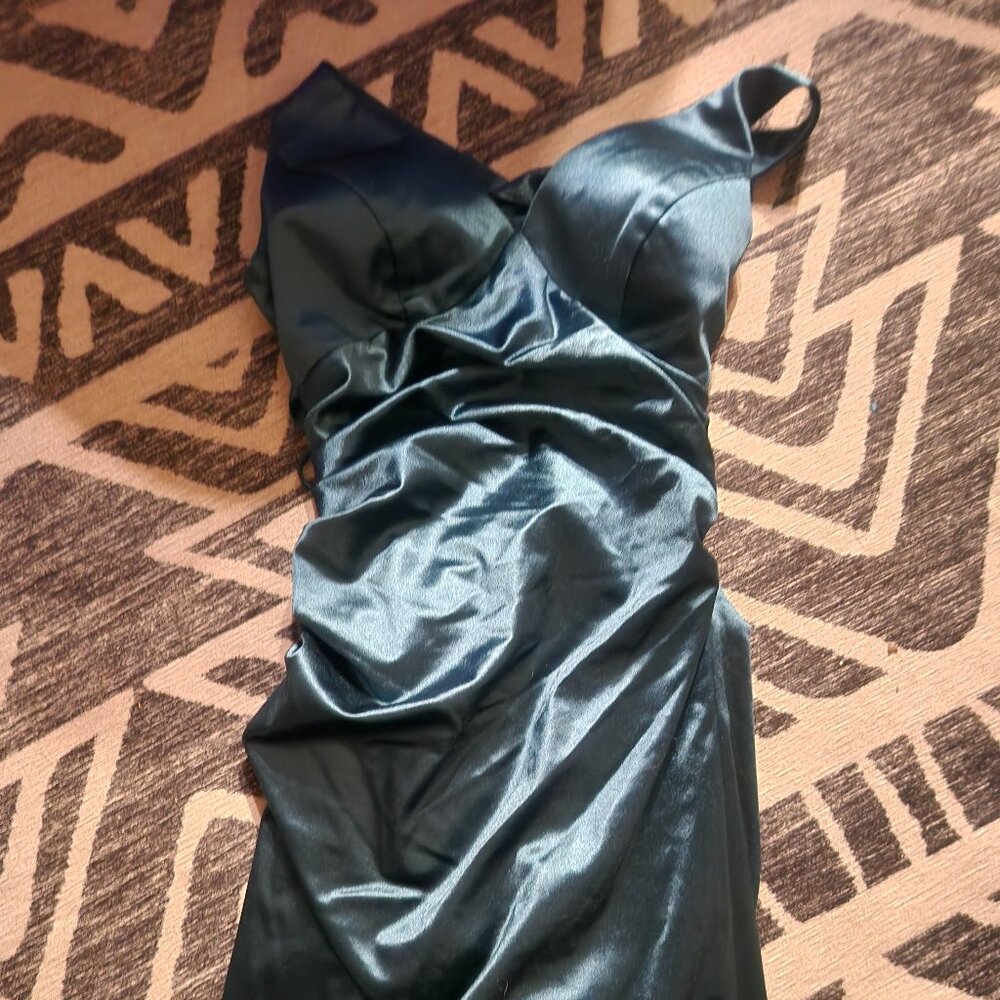 Semiformal dress